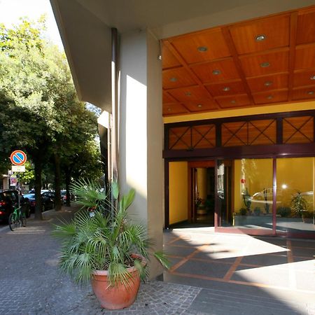 Hotel De Paris Terni Esterno foto