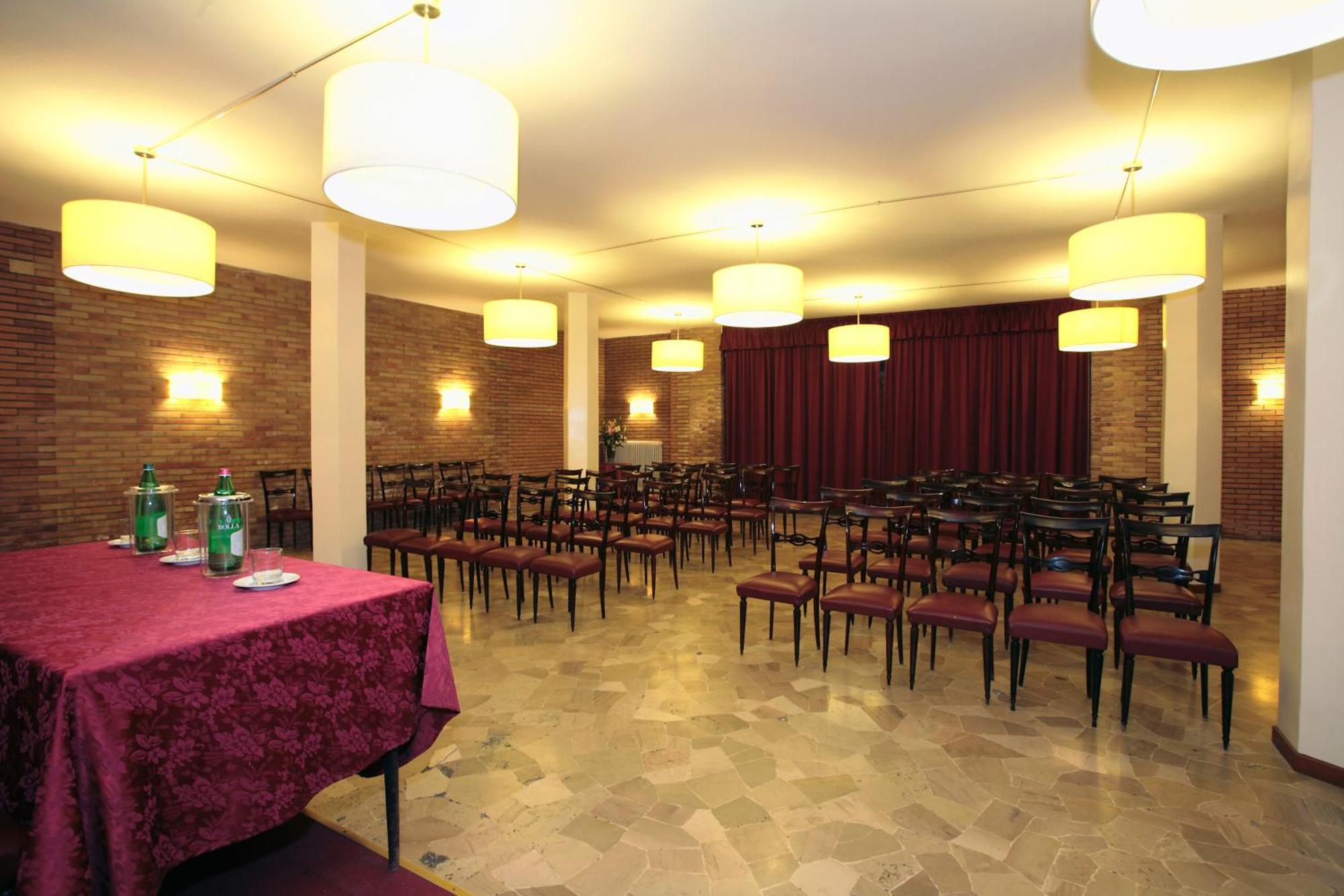 Hotel De Paris Terni Esterno foto