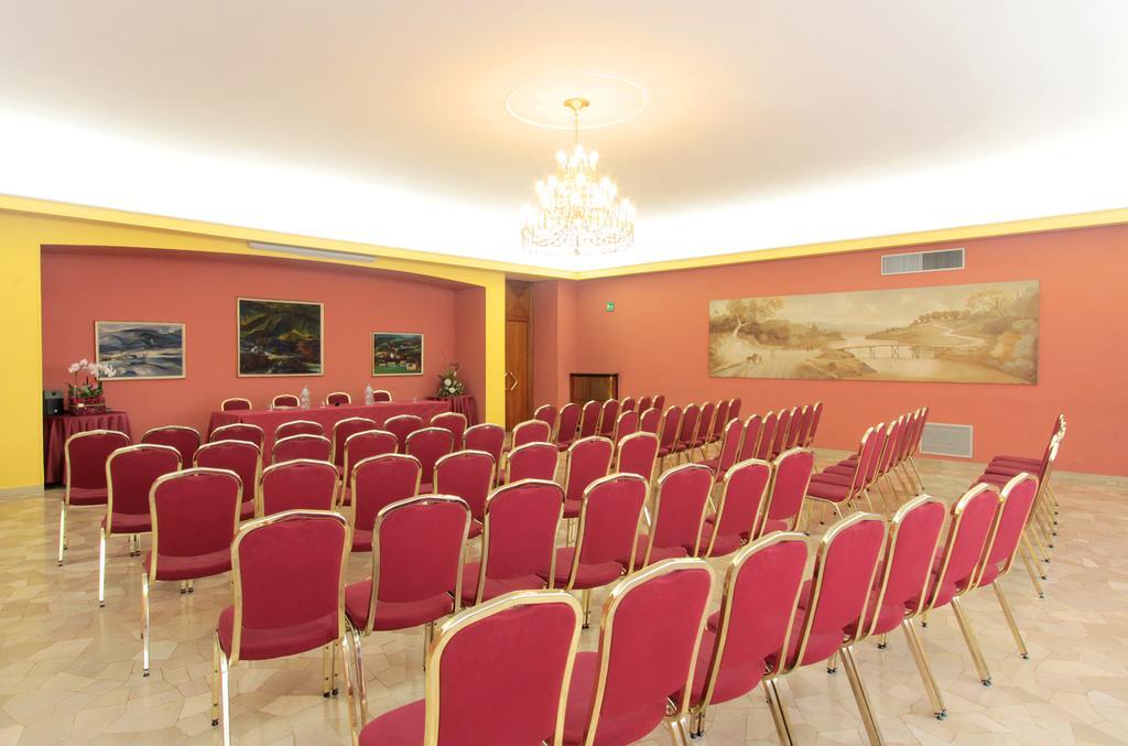 Hotel De Paris Terni Esterno foto