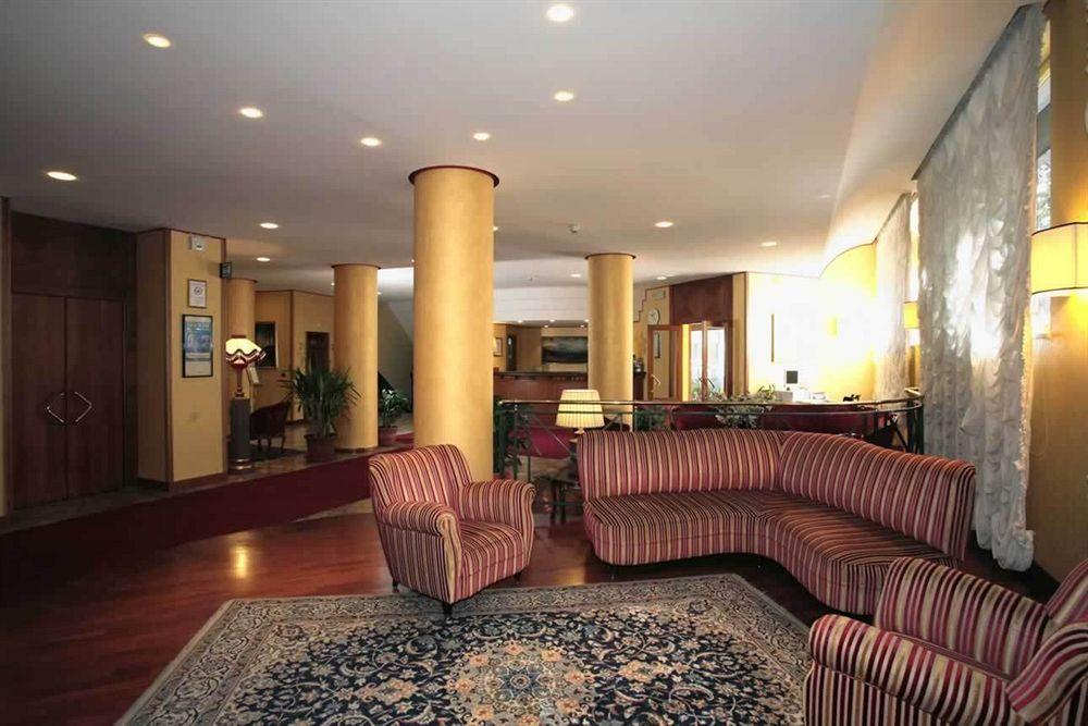 Hotel De Paris Terni Esterno foto