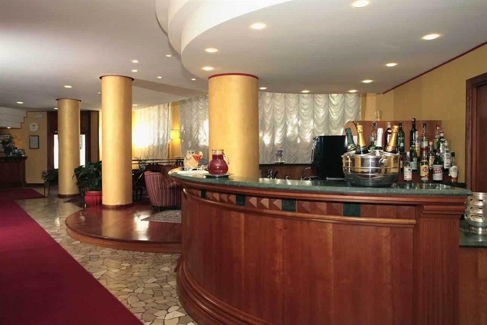 Hotel De Paris Terni Esterno foto