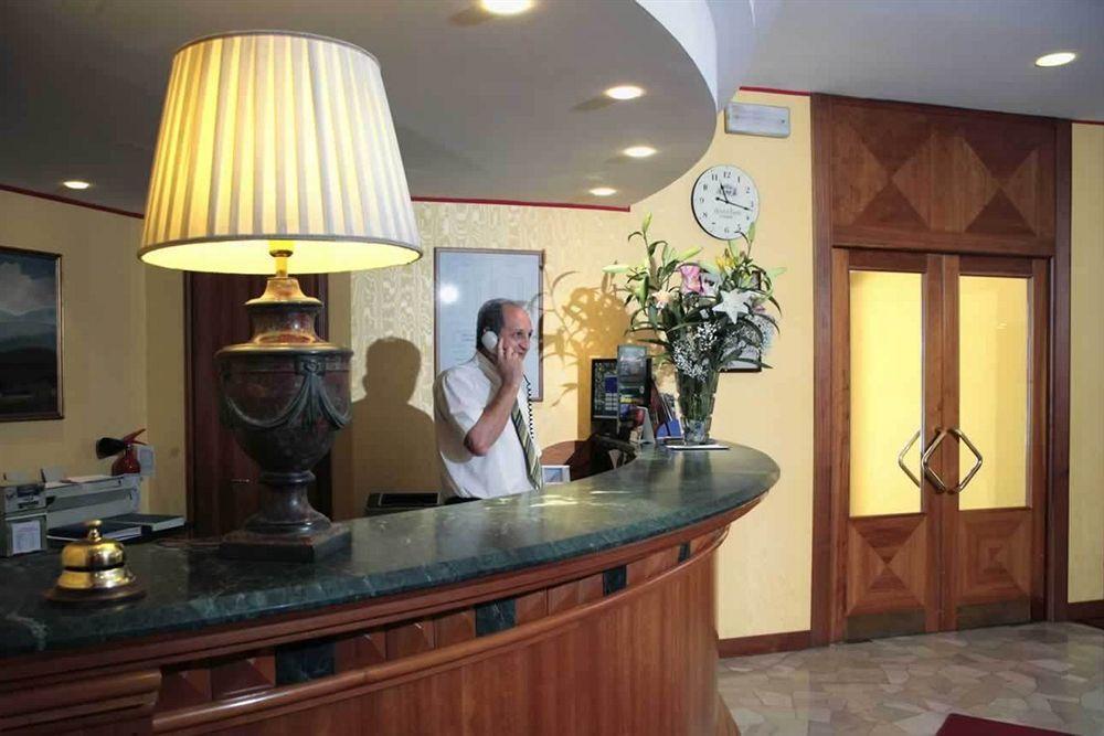 Hotel De Paris Terni Esterno foto
