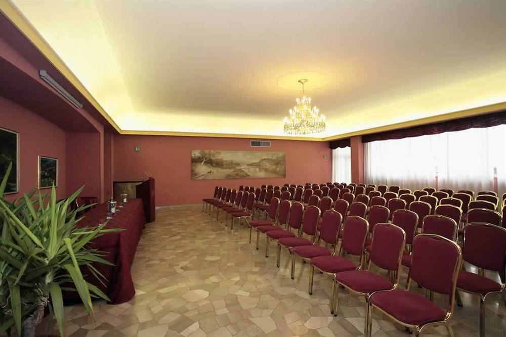 Hotel De Paris Terni Esterno foto