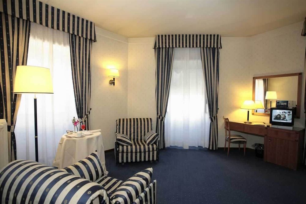 Hotel De Paris Terni Esterno foto