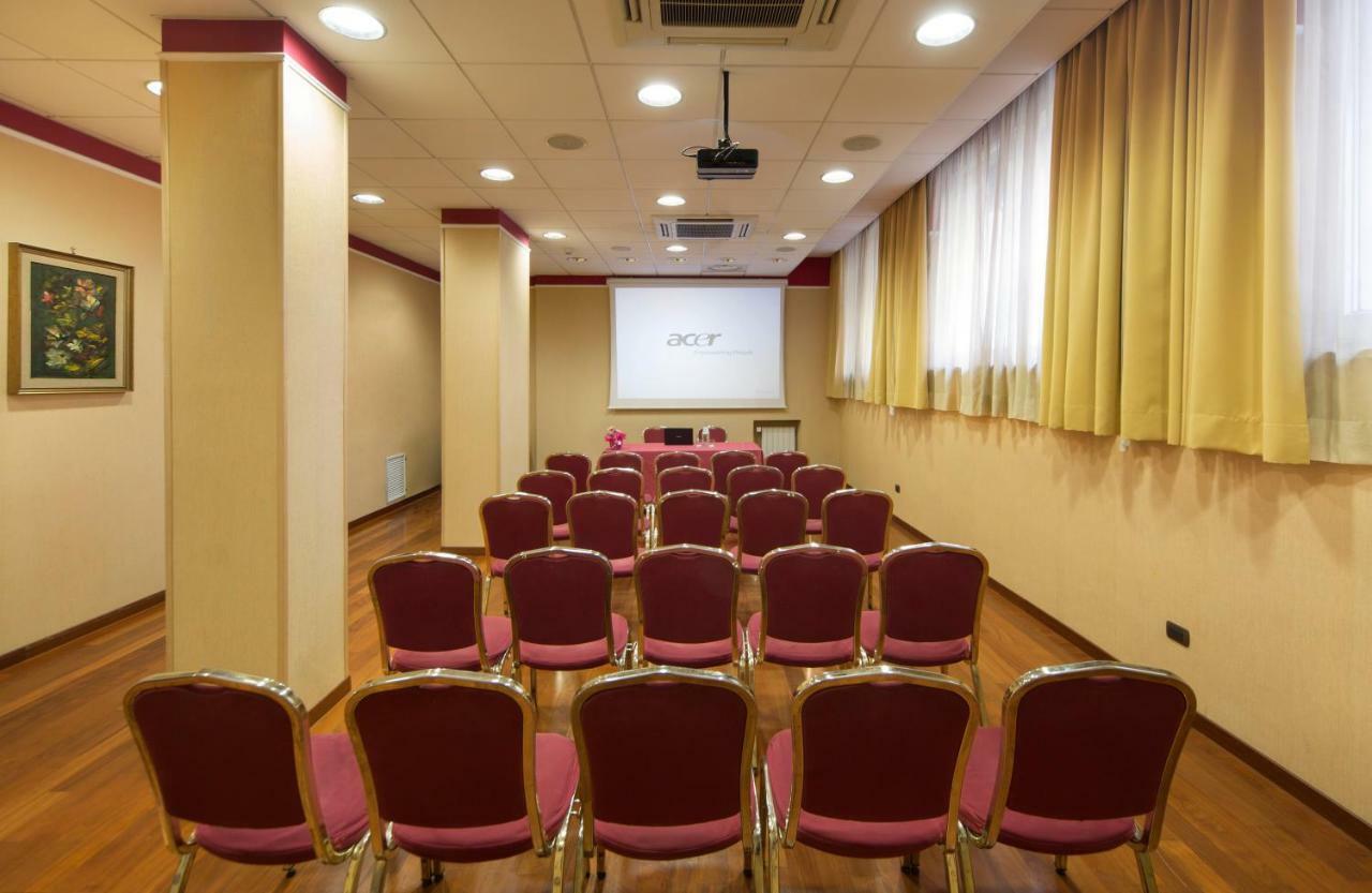 Hotel De Paris Terni Esterno foto