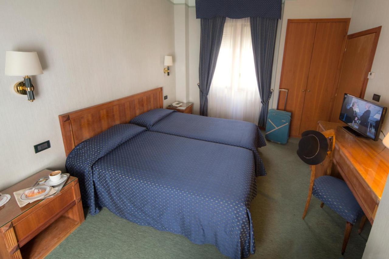 Hotel De Paris Terni Esterno foto